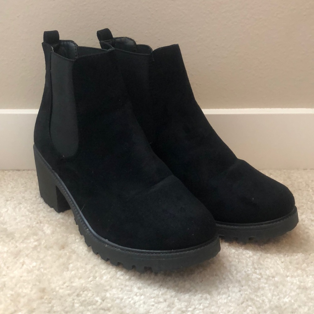 NASTY GAL Krush Chelsea Boots